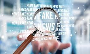 Panorama sobre o desafio de identificar informações confiáveis na era digital, marcada pelo alto volume de notícias, redes sociais e diferentes níveis de credibilidade das fontes informativas.